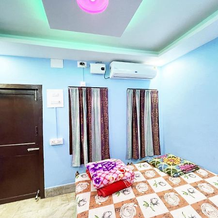 Hotel Radha Krishna プリ エクステリア 写真