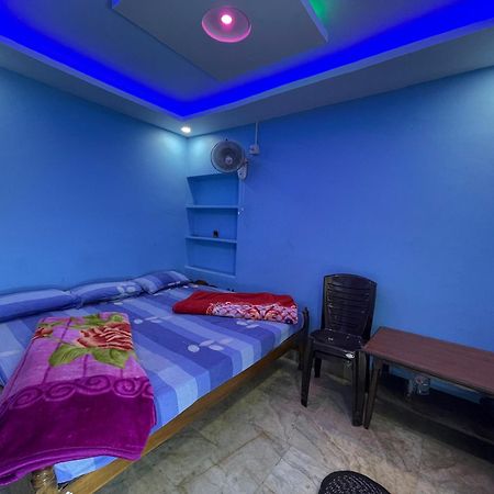 Hotel Radha Krishna プリ エクステリア 写真