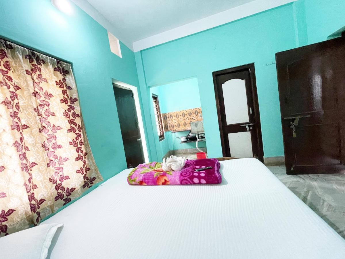 Hotel Radha Krishna プリ エクステリア 写真