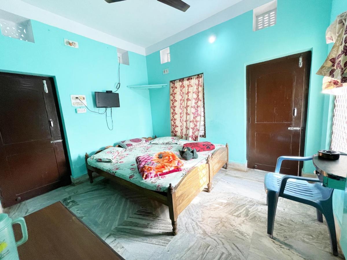 Hotel Radha Krishna プリ エクステリア 写真