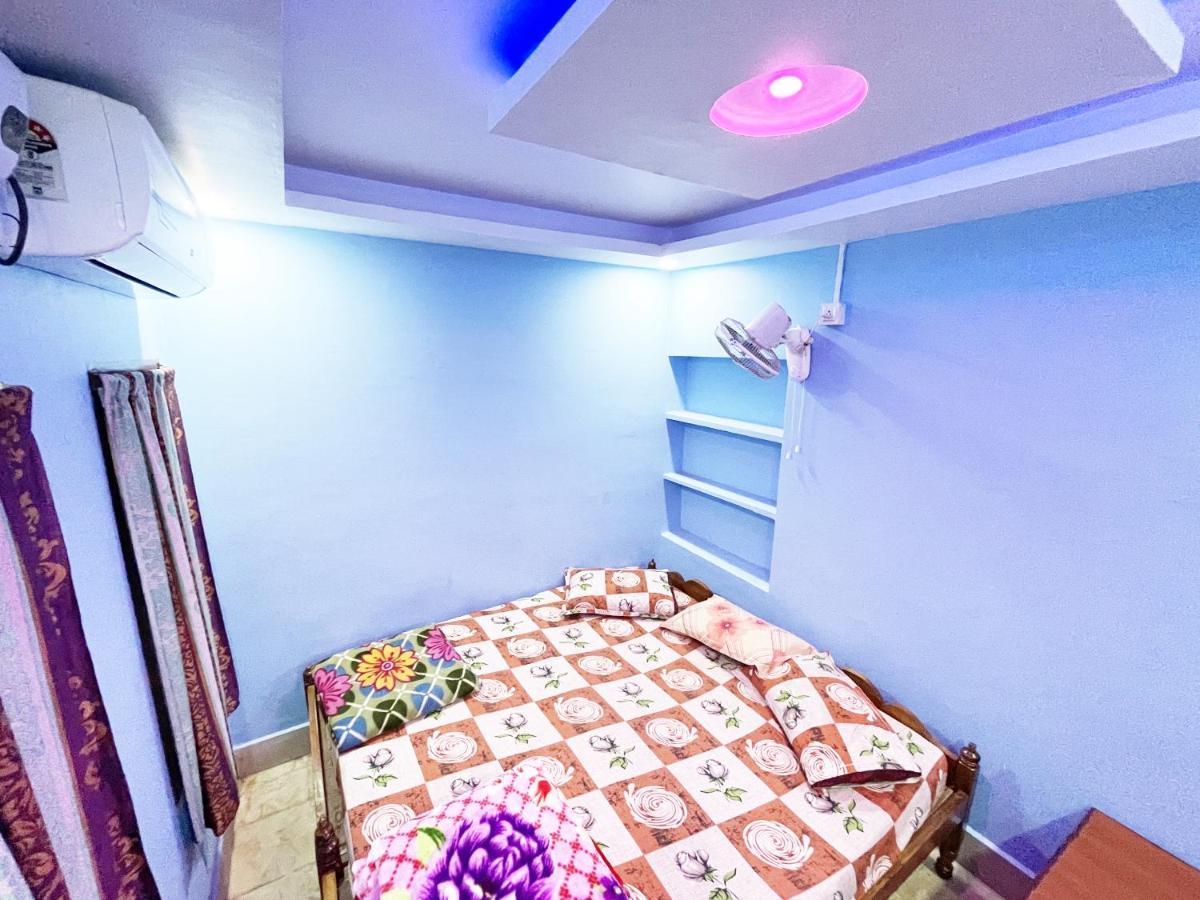 Hotel Radha Krishna プリ エクステリア 写真