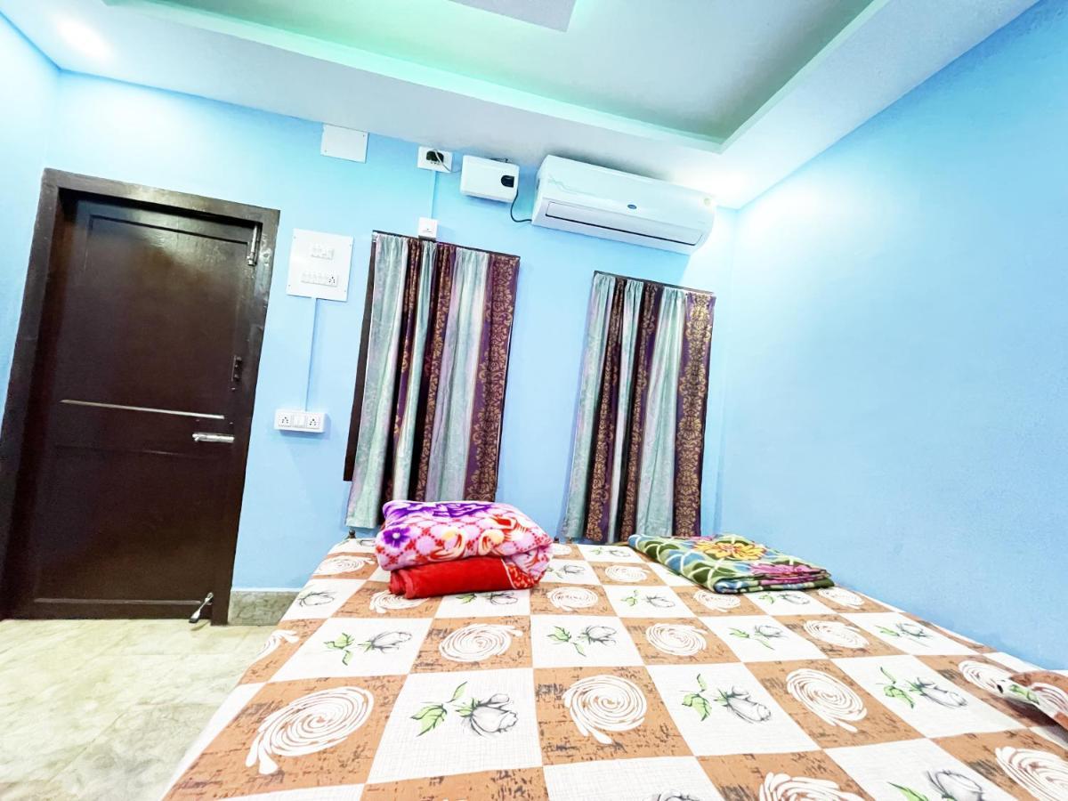 Hotel Radha Krishna プリ エクステリア 写真