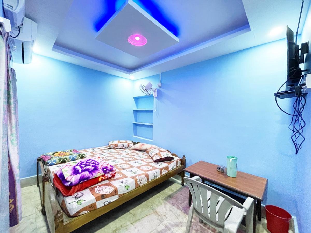 Hotel Radha Krishna プリ エクステリア 写真