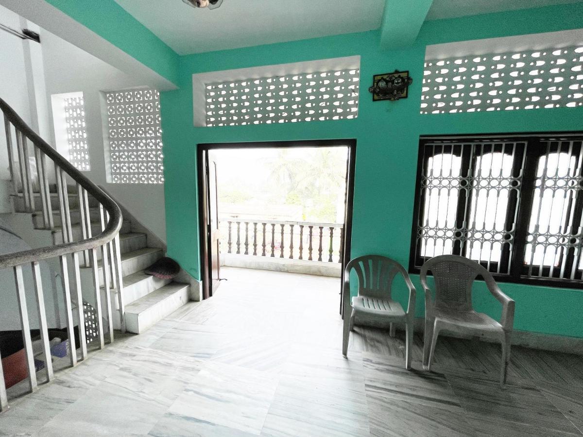 Hotel Radha Krishna プリ エクステリア 写真
