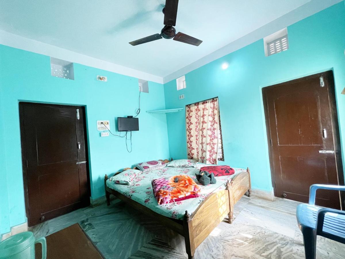 Hotel Radha Krishna プリ エクステリア 写真